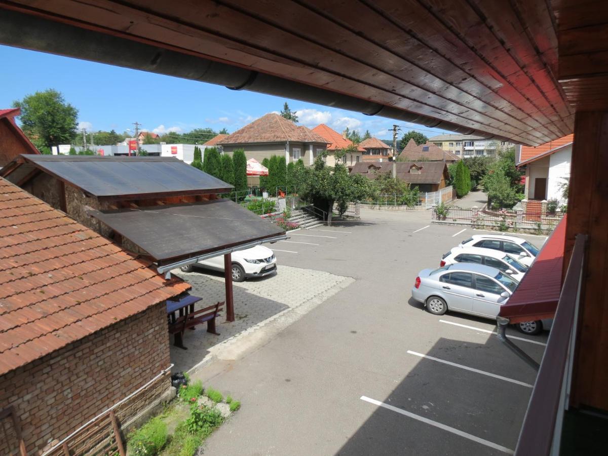 Pensiunea Cetina Brad  Exteriér fotografie